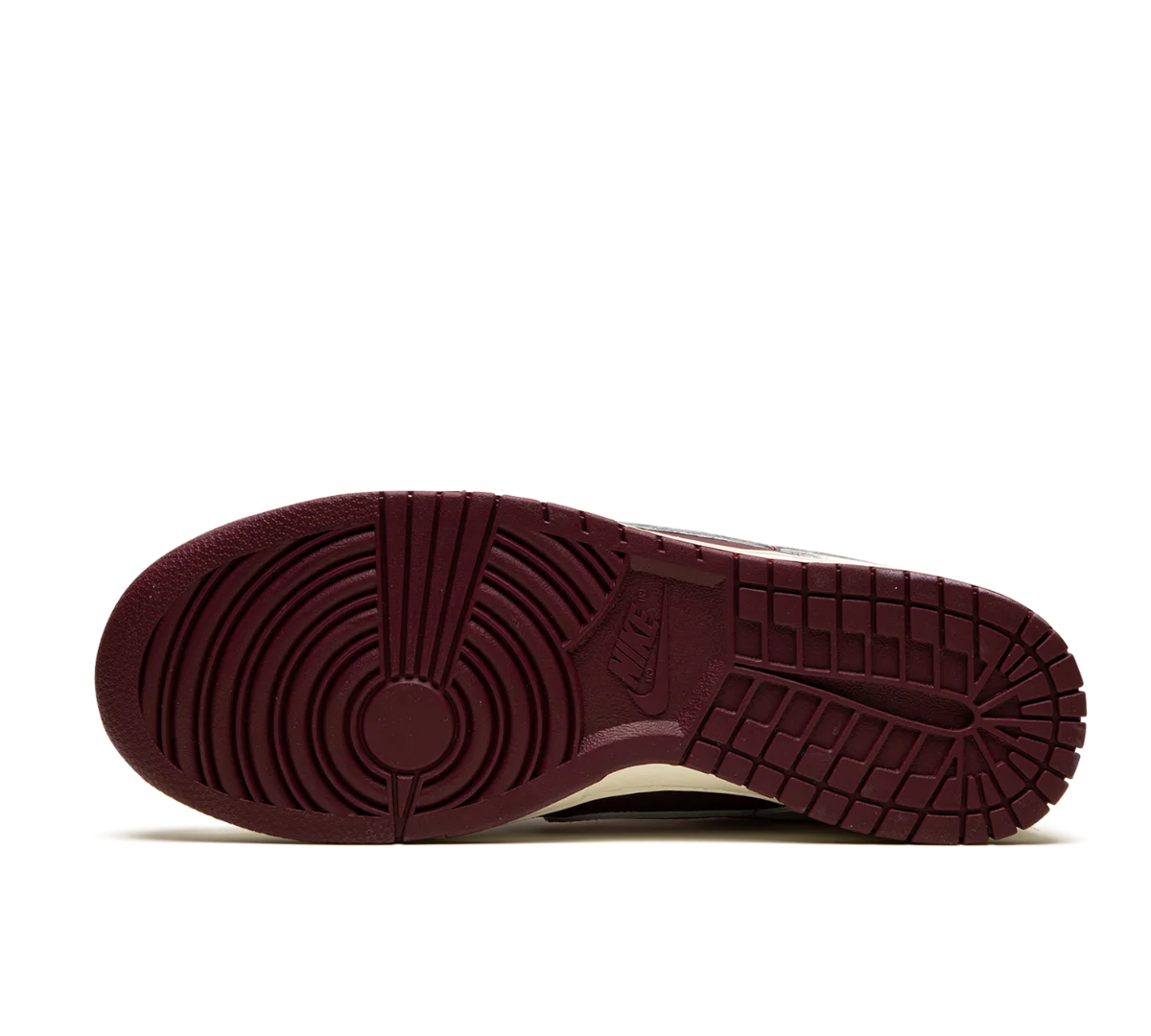 Tênis Nike Dunk Low 'Valentine's Day' Bordô / Creme