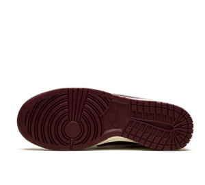 Tênis Nike Dunk Low 'Valentine's Day' Bordô / Creme – foto 5