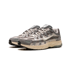 Tênis Nike P-6000 'Flat Pewter' Prata / Cinza – foto 3