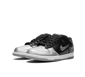 Tênis Nike Dunk Low SB x Supreme 'Jewel Swoosh Silver Black' Prata / Preto – foto 3