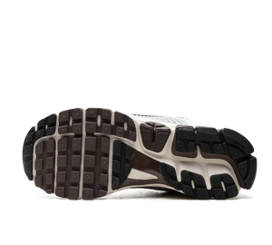 Tênis Nike Zoom Vomero 5 'Phantom' Preto / Branco – foto 5
