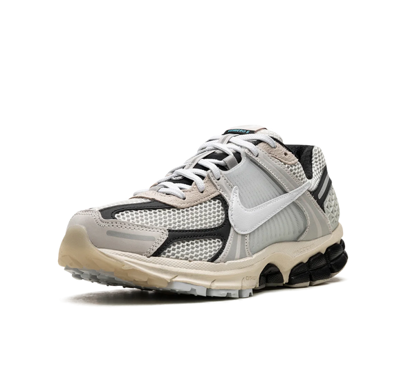 Tênis Nike Zoom Vomero 5 'Supersonic' Preto / Branco