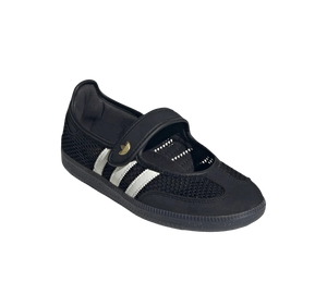 Tênis Adidas Samba Jane 'Core Black Off White' Preto / Branco – vista 3/4 frontal