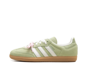 Tênis Adidas Samba OG x Molly-Mae 'Matcha' Verde – vista 3/4 frente