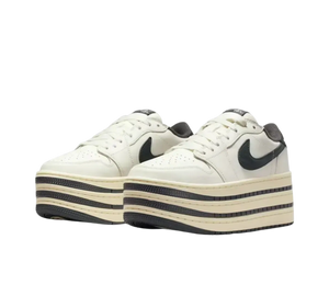 Tênis Nike Air Jordan 1 Low Triple Stack 'Sail Coconut Milk' Branco – foto 2