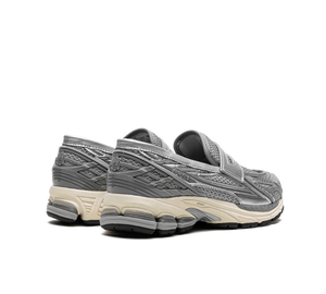 Tênis New Balance 1906L Loafer 'Silver Metallic' Prata – foto 4