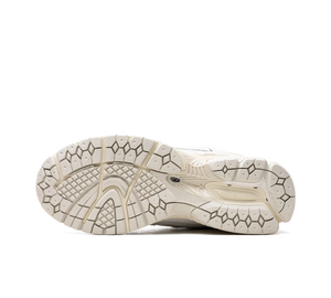 Tênis New Balance 1906D Protection Pack 'White' Branco / Bege – solado