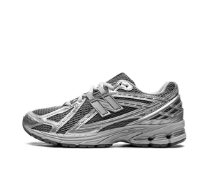 Tênis New Balance 1906R 'Grey' Cinza – vista lateral
