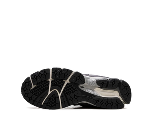 Tênis New Balance 2002R 'Monochrome Pack Grey' Roxo – foto 5