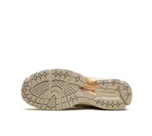 Tênis New Balance 2002R 'Protection Pack Sandstone' Creme – foto 5