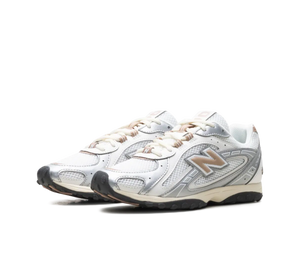 Tênis New Balance 204L 'Silver Metallic Flat Taupe' Cinza / Laranja – foto 3