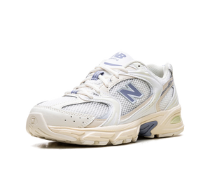 Tênis New Balance 530 Feminino 'Angora Dusk Shower' Branco / Roxo – vista 3/4 frontal