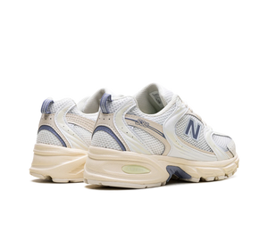 Tênis New Balance 530 Feminino 'Angora Dusk Shower' Branco / Roxo – par, vista traseira