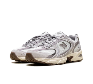 Tênis New Balance 530 Feminino 'Grey Matter' Cinza / Prata – par visto de frente