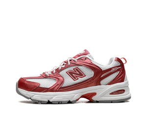 Tênis New Balance 530 Feminino 'Reflection Fire Cracker' Prata / Vermelho – vista lateral