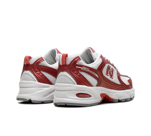 Tênis New Balance 530 Feminino 'Reflection Fire Cracker' Prata / Vermelho – par de costas