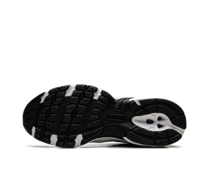 Tênis New Balance 530 Feminino 'White Silver Metallic Black' Branco / Prata – solado