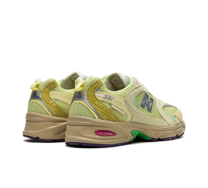 Tênis New Balance 530 x Salehe Bembury Feminino 'Prosperity Be The Prize' Verde / Bege – par de costas