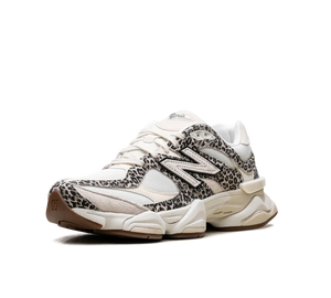Tênis New Balance 9060 'Beige Brown Leopard Print' Bege – foto 2