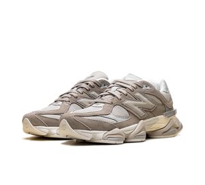 Tênis New Balance 9060 'Driftwood Timberwolf' Bege / Cinza – par, vista de frente