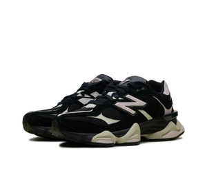 Tênis New Balance 9060 'JD Exclusive Black Pink' Preto / Rosa – par de frente
