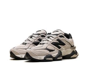 Tênis New Balance 9060 Masculino 'Timberwolf Black Cement' Cinza / Preto – par de frente