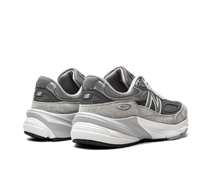 Tênis New Balance 990v6 MiUSA 'Grey' Cinza – par de costas