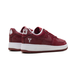 Tênis Nike Air Force 1 Low 'Kobe Bryant Forever Lower Merion Away' Vinho / Branco – par visto de trás