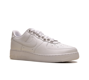Tênis Nike Air Force 1 Low x Chrome Hearts x NOCTA 'Certified Lover Boy' Branco – vista 3/4 frontal