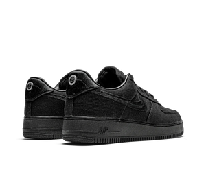 Tênis Nike Air Force 1 Low x Stussy 'Black' Preto – par de costas