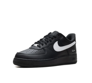 Tênis Nike Air Force 1 Low x Supreme 'Black White' Preto – foto 2