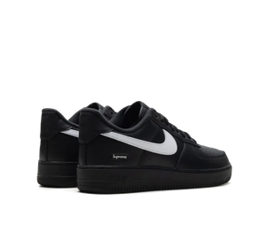 Tênis Nike Air Force 1 Low x Supreme 'Black White' Preto – foto 4