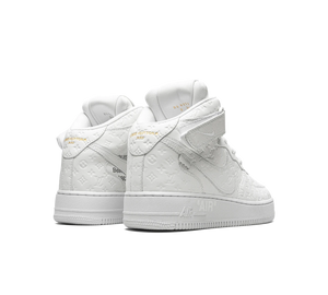 Tênis Nike Air Force 1 Mid x Louis Vuitton 'Triple White' Branco – par de costas