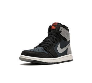 Tênis Nike Air Jordan 1 Element Gore-Tex 'Black/Particle Grey' Preto / Cinza – vista 3/4 frontal