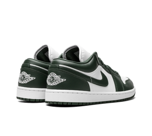 Tênis Nike Air Jordan 1 Low 'Galactic Jade' Verde / Branco – vista traseira