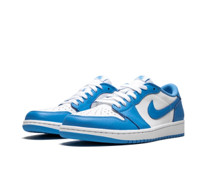 Tênis Nike Air Jordan 1 Low SB x Eric Koston 'UNC' Branco / Azul – par, vista frontal