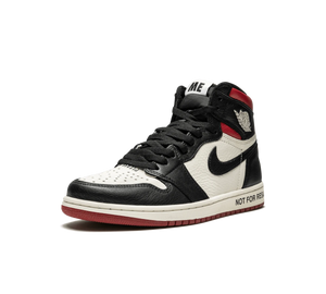 Tênis Nike Air Jordan 1 Retro High OG Masculino 'Not For Resale' Preto / Vermelho – vista 3/4 frontal