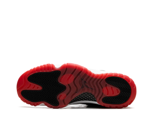 Tênis Nike Air Jordan 11 Retro Low 'Bred' Preto / Vermelho – solado