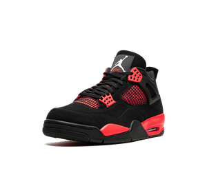 Tênis Nike Air Jordan 4 'Red Thunder' Preto / Vermelho – vista 3/4 frontal