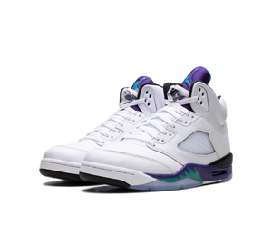 Tênis Nike Air Jordan 5 Retro OG 'Grape' Roxo / Verde – par, vista de frente