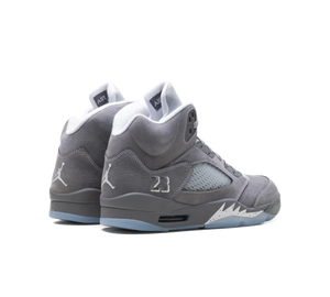 Tênis Nike Air Jordan 5 'Wolf Grey' Cinza – par, vista traseira