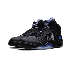 Tênis Nike Air Jordan 5 x Awake NY 'Racer Blue' Preto / Azul – par, vista frontal