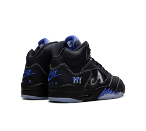 Tênis Nike Air Jordan 5 x Awake NY 'Racer Blue' Preto / Azul – par, vista traseira