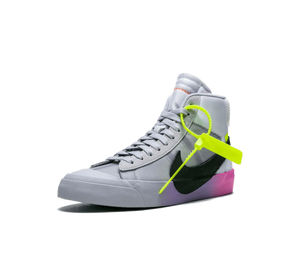 Tênis Nike Blazer Mid x Off-White 'Queen' Cinza / Rosa – detalhe do bico e cabedal