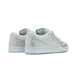 Tênis Nike Dunk Low x Cactus Plant Flea Market 'Swarovski Crystals' Prata – par, vista traseira