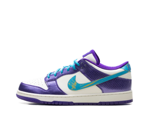 Tênis Nike Dunk Low 'Kobe Bryant Draft Day' Roxo / Azul – vista lateral