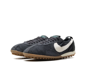 Tênis Nike Moon Shoe SP x Jacquemus 'Off Noir' Preto – foto 3