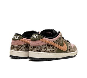 Tênis Nike SB Dunk Low x Arts-Rec Masculino 'Rust Pink and Rough Green' Rosa / Verde – vista traseira do par