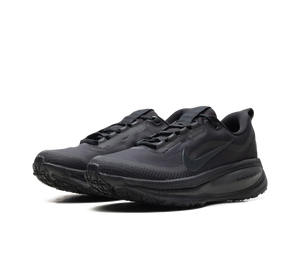 Tênis Nike Vomero 18 Gore-Tex 'Black Anthracite' Preto – par, vista de frente