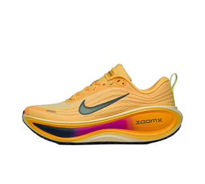Tênis Nike Vomero Plus 'Citron Pulse Laser Orange' Amarelo / Laranja – vista lateral